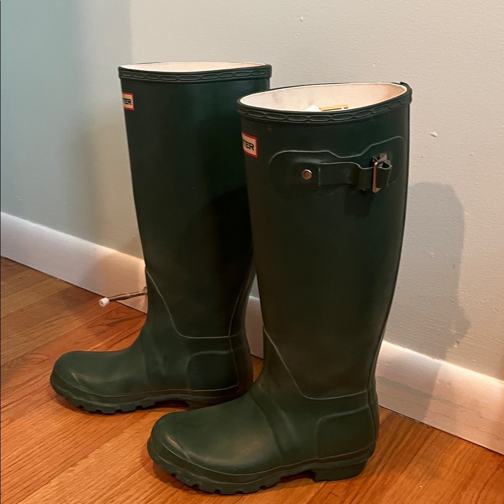 Hunter Knee-High Rain Boots in Forest Green with White Trim - Picture 3 of 10